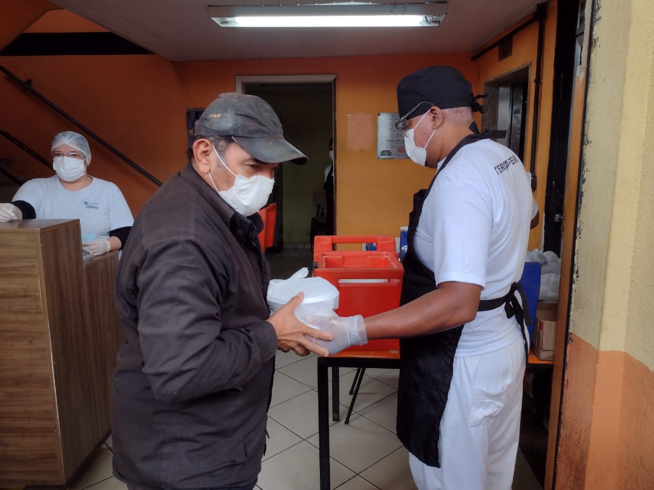 No Restaurante Popular, as histórias por trás do café da manhã a R$ 0,50 e almoço a R$ 1