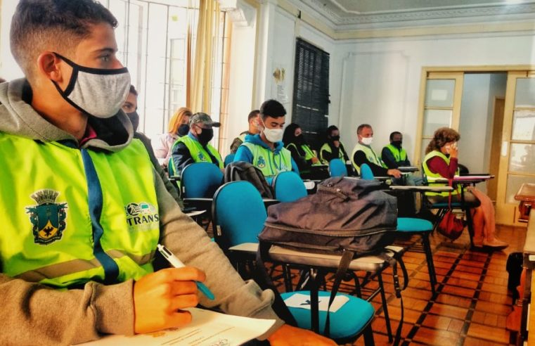 CPTrans realiza capacitação de controladores de trânsito