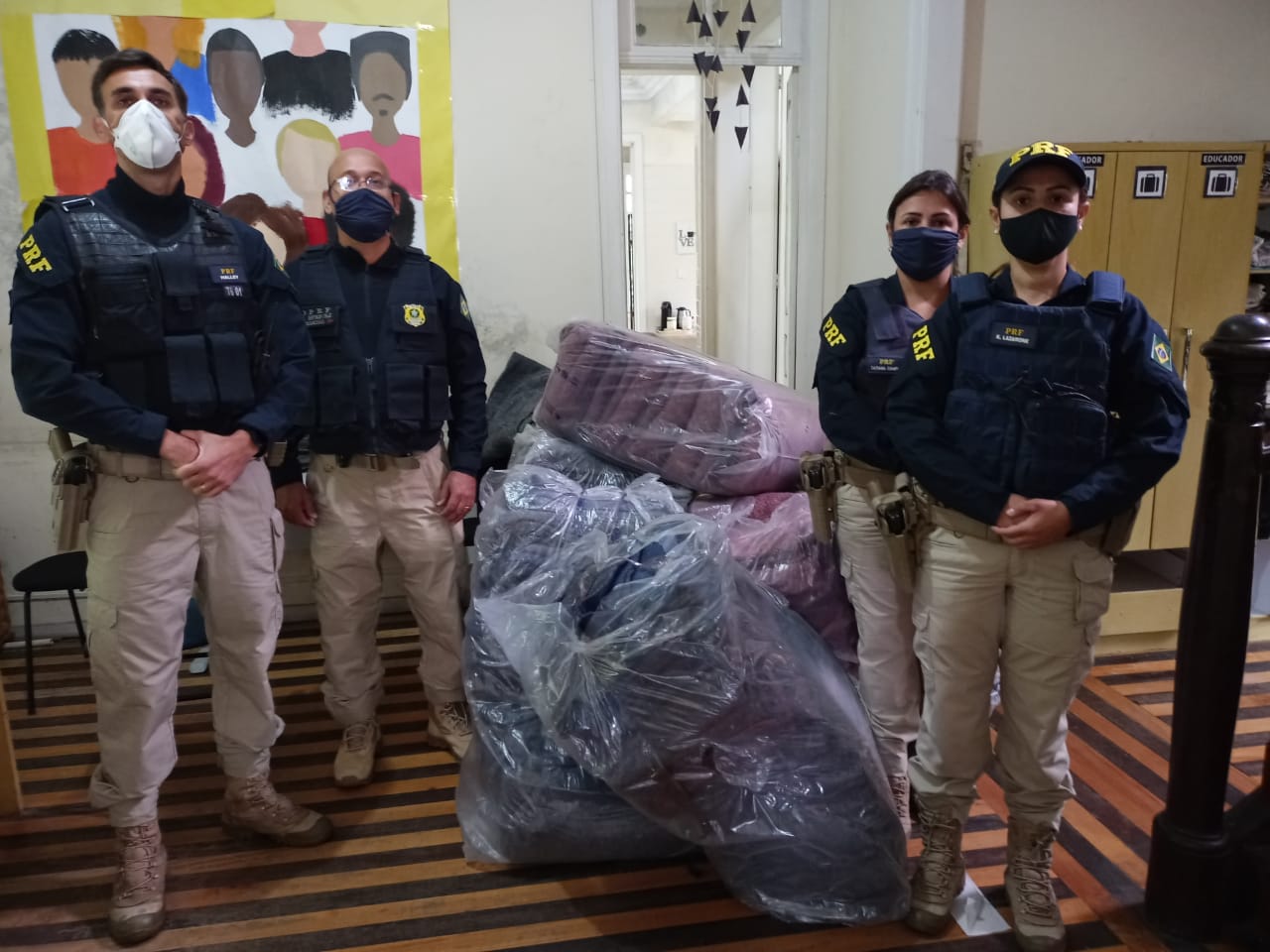 PRF faz doações de colchões à Secretaria de Assistência Social