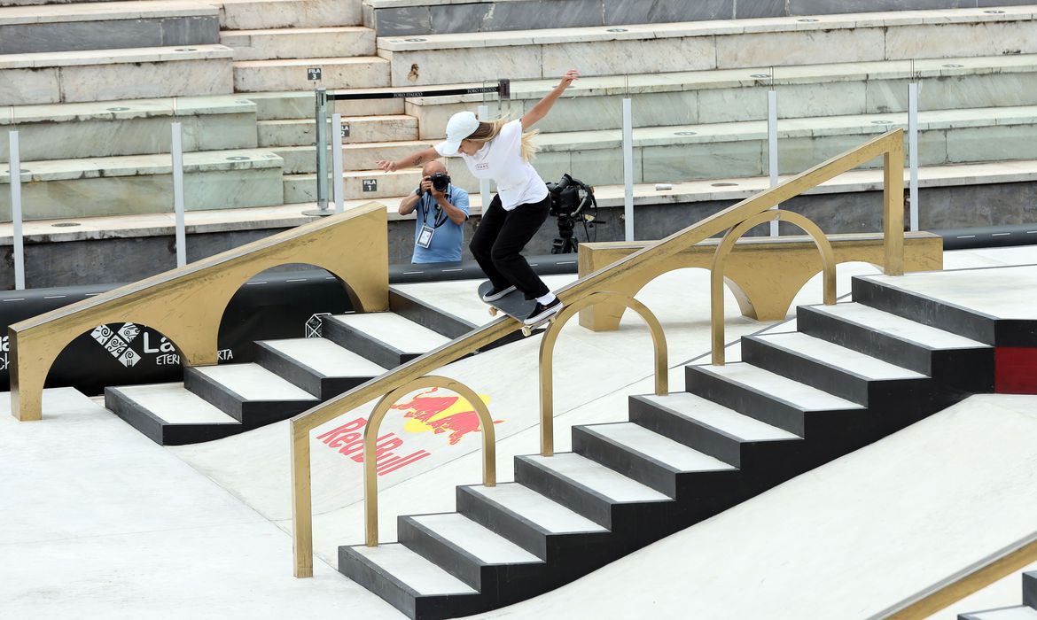 Skate: três brasileiras avançam à semifinal do Mundial de Street