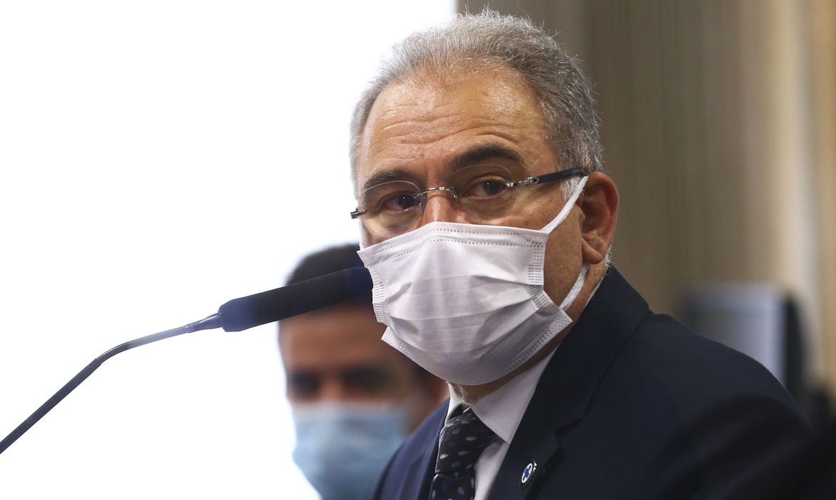 Ministro diz que foi responsável por decisão de não nomear médica