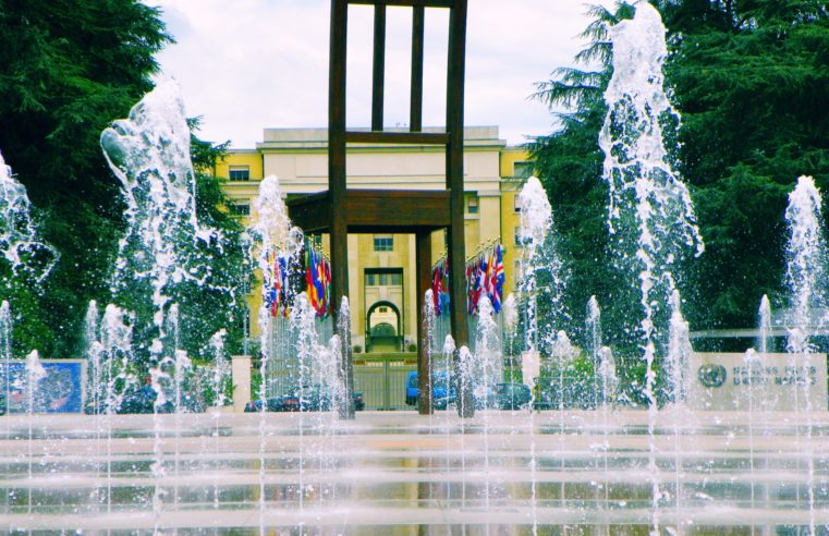 Encante-se com a belíssima Praça das Nações, em Genebra