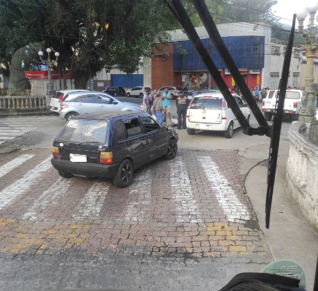 Três pessoas ficam feridas após atropelamentos no Centro e no Quitandinha