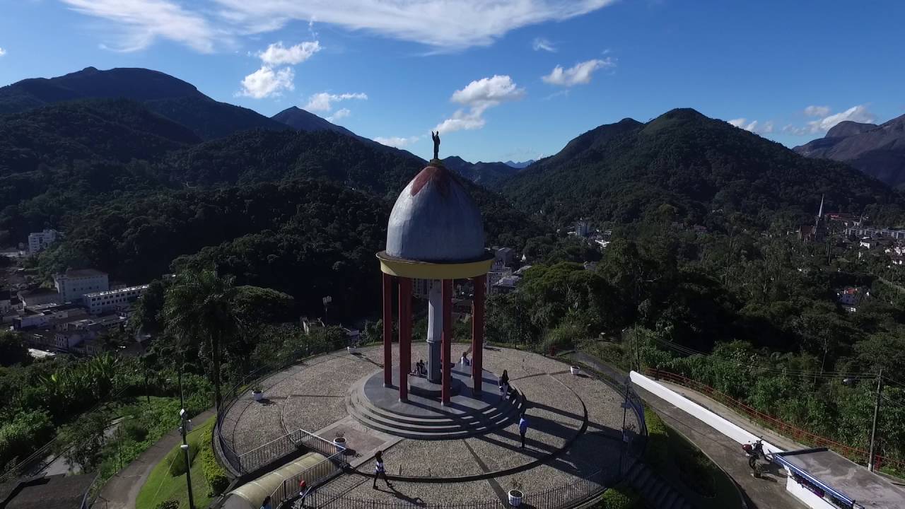 Chuva e neblina provocam adiamento da iluminação especial do Trono de Fátima e do Cristo Redentor