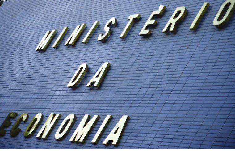 Governo libera R$ 3,1 bilhões para gastos dos ministérios