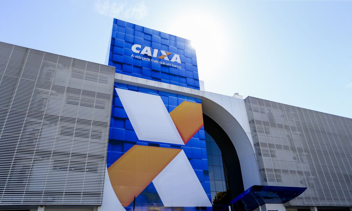 Auxílio emergencial é pago a beneficiários do Bolsa Família com NIS 8