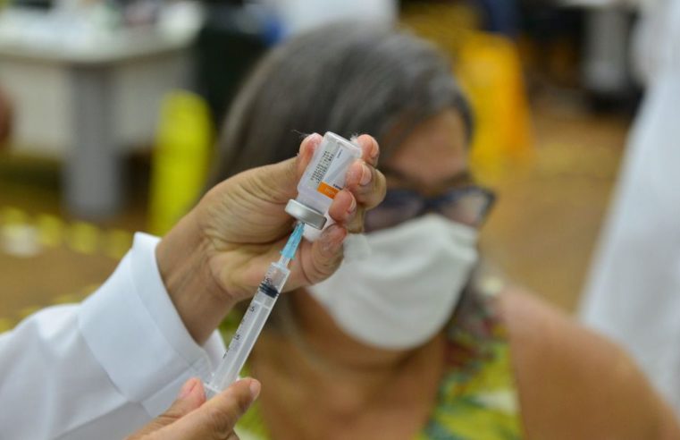 Covid-19: Rio vacina hoje profissionais da educação básica