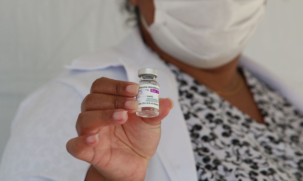 SP: imunização de educadores e pessoas em situação de rua é antecipada