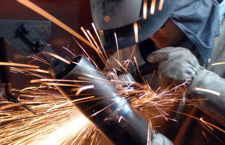 Após três meses de queda, produção industrial cresce 1,4% em maio