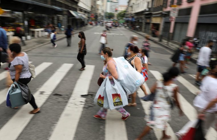 Taxa média de juros permanece estável em junho, diz BC