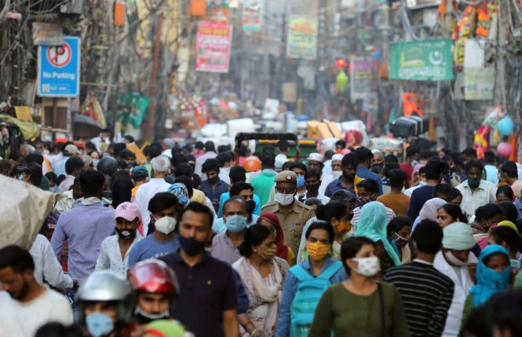 Fraudes na venda de vacinas podem ter atingido milhares de indianos