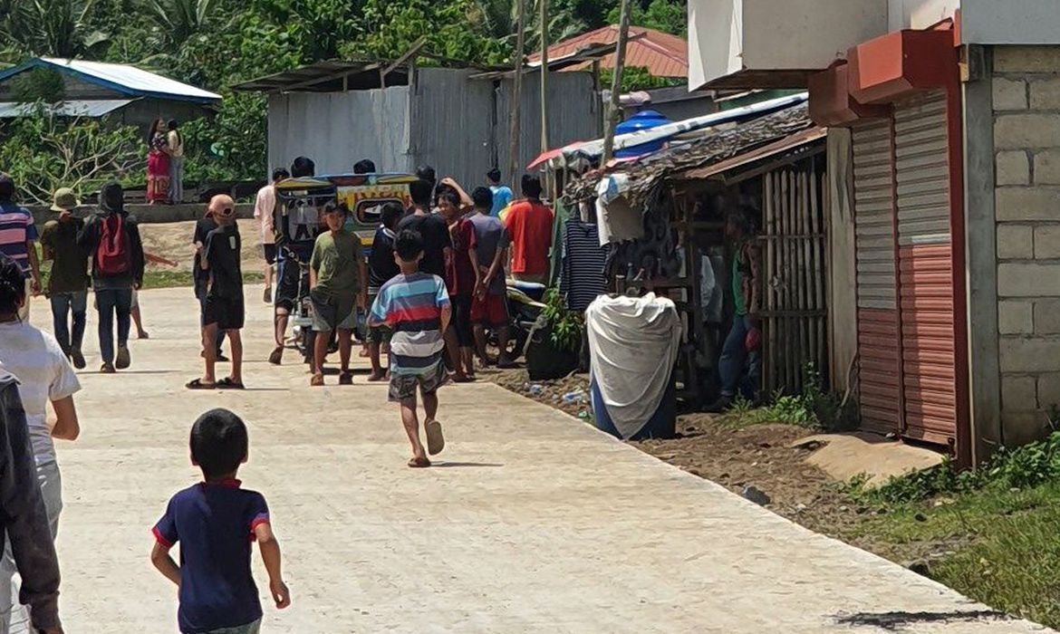 Número de mortos em acidente aéreo nas Filipinas sobe para 50