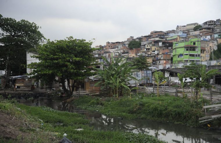 Estudo de vacinação em massa na Maré intensificará projeto na região