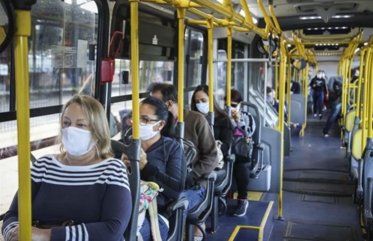 Prefeito Hingo Hammes anuncia redução na passagem de ônibus, que fica mais barata a partir de 1° de agosto