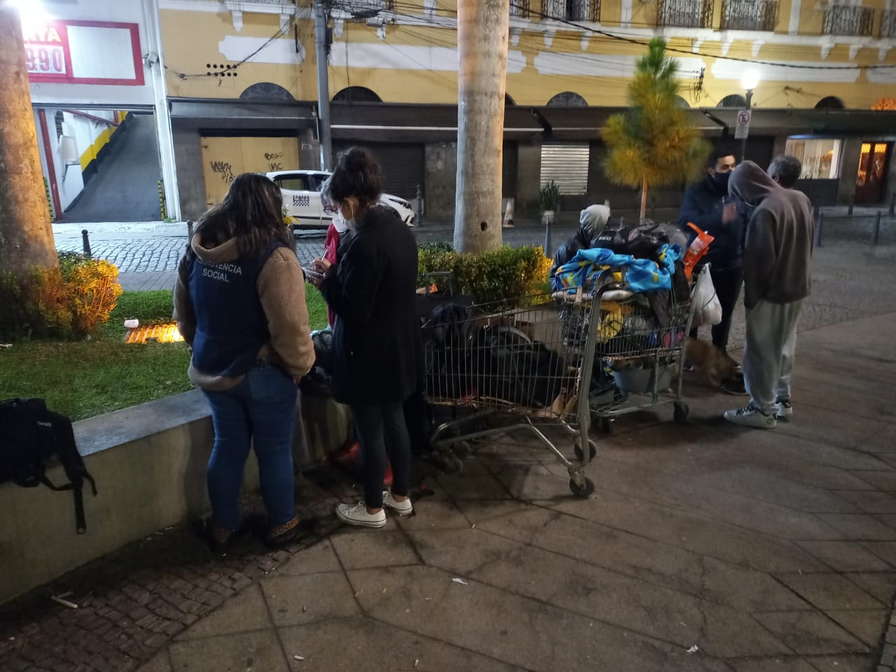 Equipes da Secretaria de Assistência Social estão reforçando as ações de abordagem a pessoas em situação de rua em Petrópolis