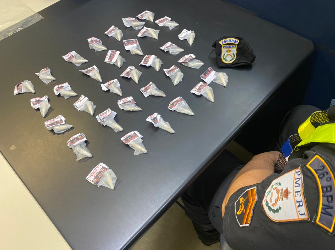 Polícia Militar prende homem com drogas no Provisória