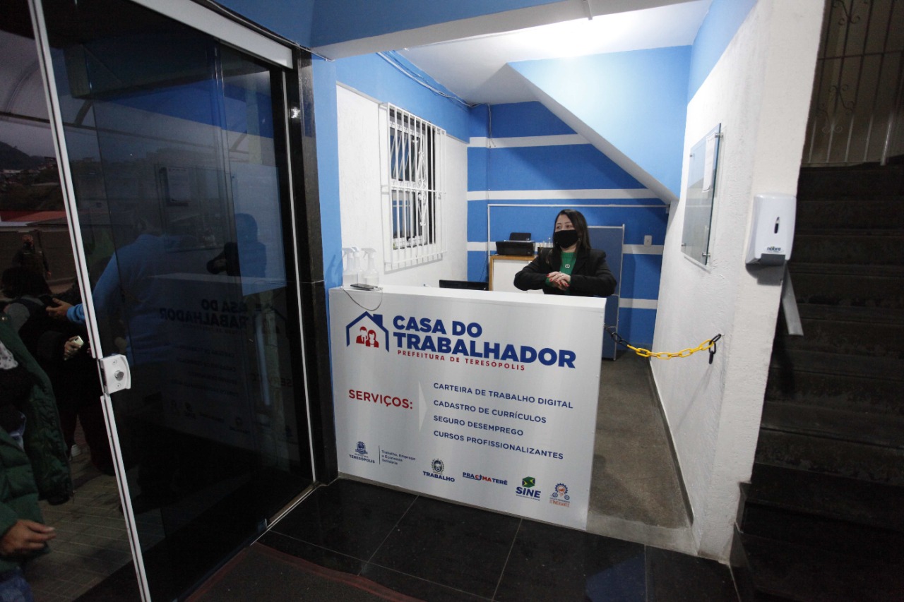 Governo do Estado inaugura terceira Casa do Trabalhador na Região Serrana