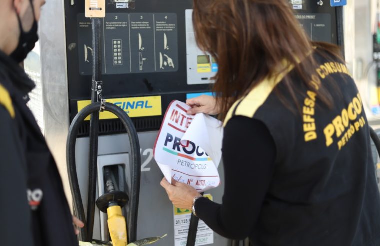 Em ação de fiscalização realizada em todo o país, Procon Petrópolis flagra combustível com índice de etanol acima do permitido