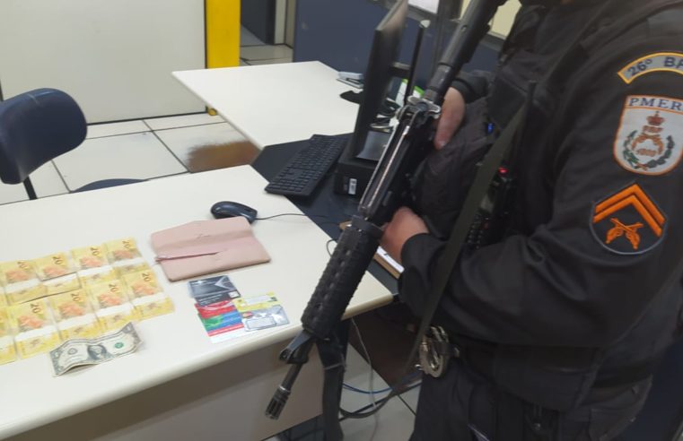 Polícia Militar prende mulher por furto na Rua do Imperador