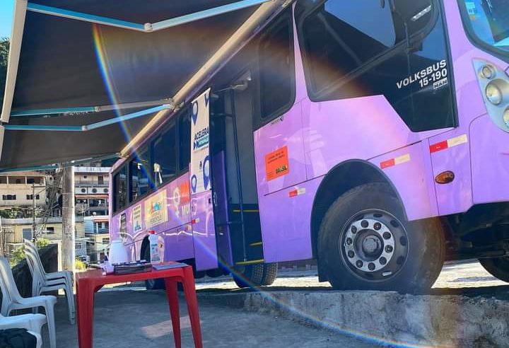 Ônibus Lilás já garantiu atendimento de 40 mulheres por meio do Acelera Petrópolis