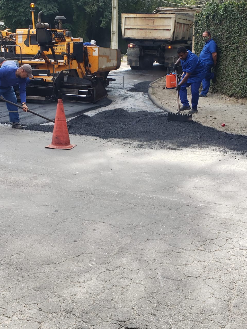 Prefeitura inicia obras para asfaltamento da Rua João Xavier