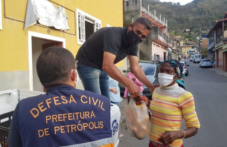Mais duas comunidades ganham distribuição de frutas