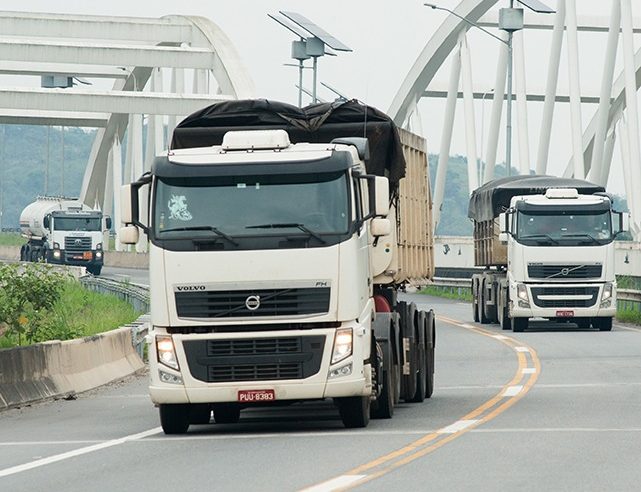 Estado do Rio ainda tem média de 12 roubos de carga por dia, aponta Firjan