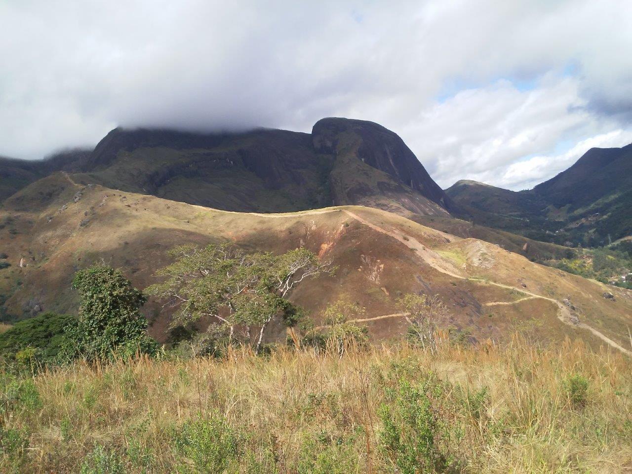 Aceiro feito por Águas do Imperador protege monumento natural da Pedra do Elefante