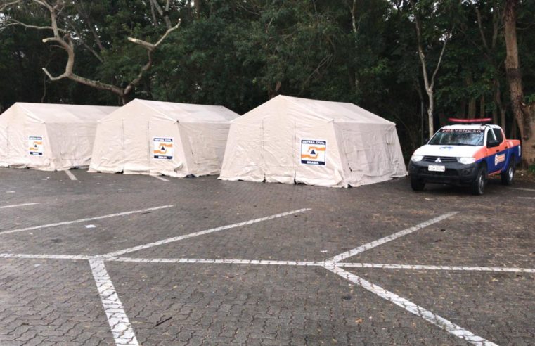 Prefeitura instala barracas para o acolhimento temporário de pessoas em situação de rua nos dias de frio intenso previstos para a cidade
