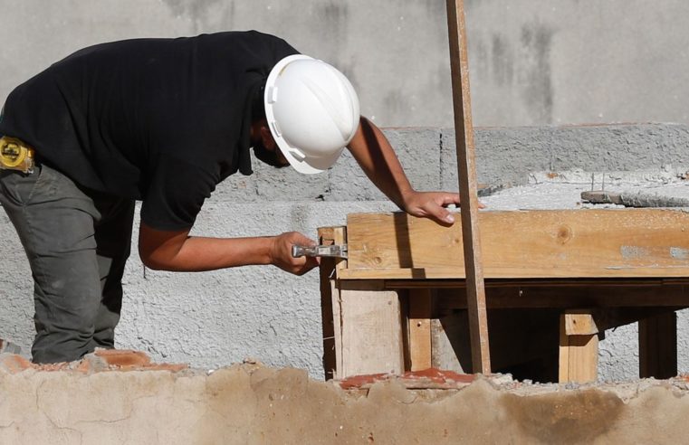 Inflação da construção civil cai para 1,24% em julho