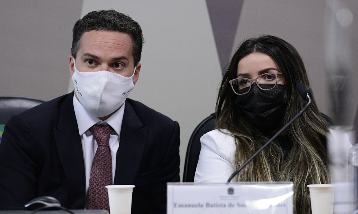 CPI ouve diretora da Precisa Medicamentos sobre compra da Covaxin