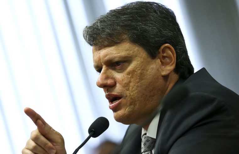 Ministro anuncia retomada de obras do Arco Metropolitano do Rio