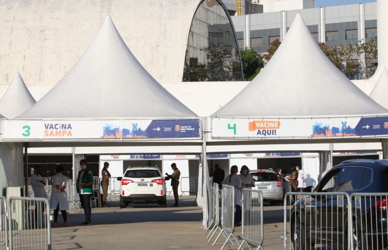 São Paulo inicia vacinação contra a covid-19 de pessoas com 37 anos