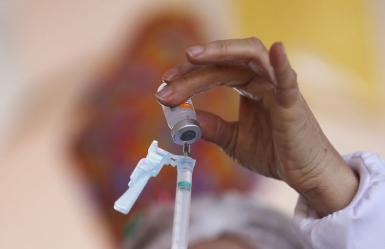 Rio retoma aplicação da primeira dose contra covid-19 na quarta