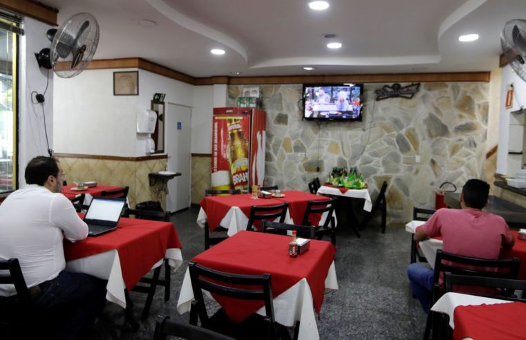 Sindicato de bares orienta empregador a demitir quem recusar vacina