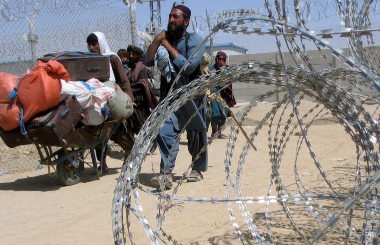 Alta comissária da ONU quer que ações dos talibãs sejam vigiadas