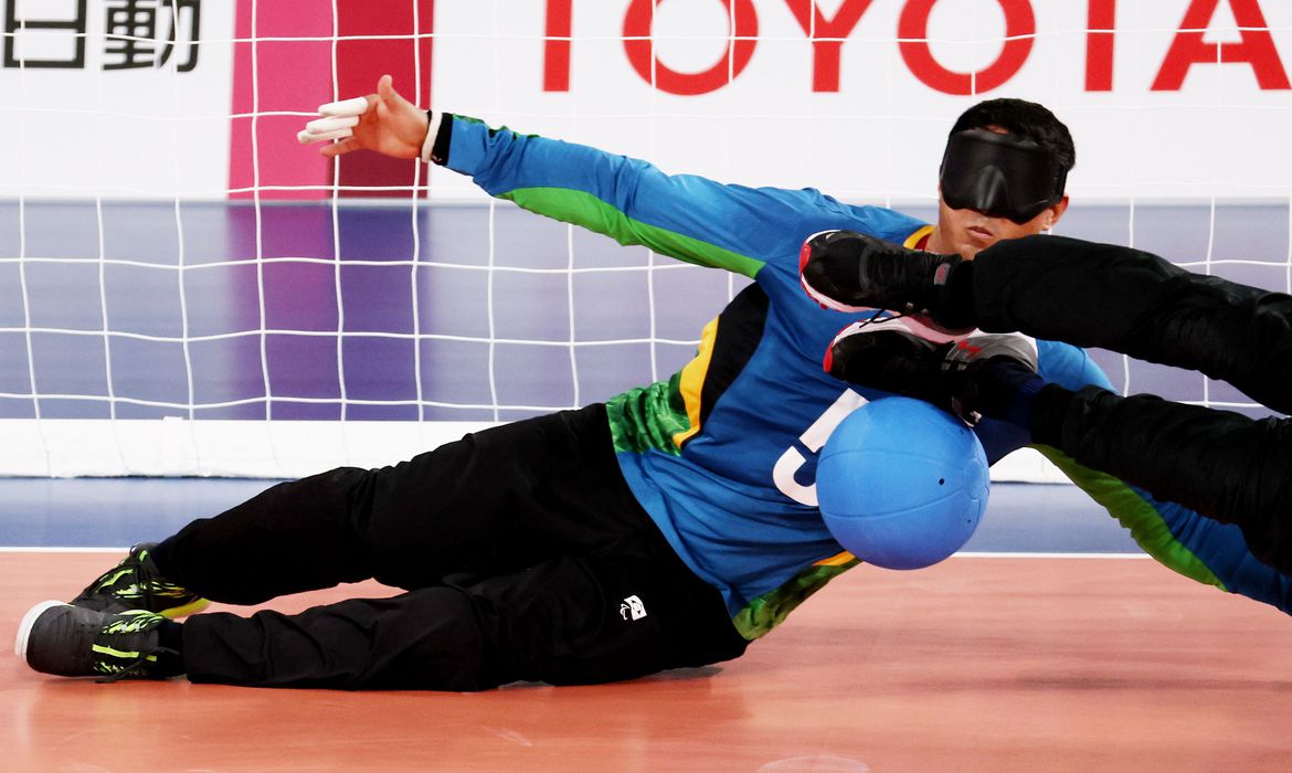 Goalball: seleção masculina vence Argélia de virada e vai às quartas
