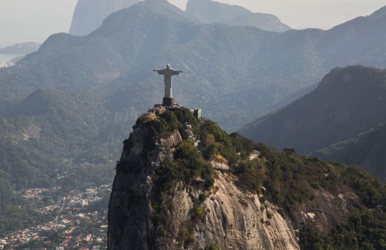 Prefeitura do Rio suspende plano de reabertura por avanço da pandemia