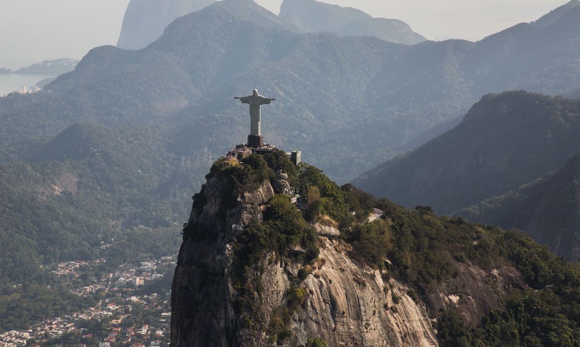 Prefeitura do Rio suspende plano de reabertura por avanço da pandemia
