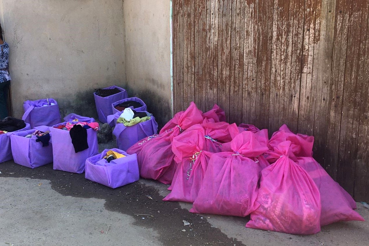 Cras Alto de Teresópolis entrega doações de roupas e agasalhos