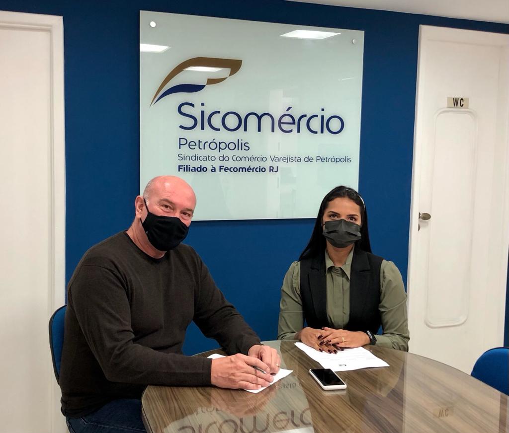 Sicomércio e CIEE renovam parceria que garante oportunidade a estagiários