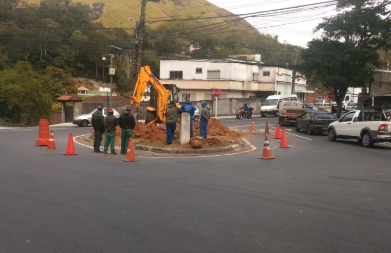 Prefeitura inicia construção de rotatória no Carangola