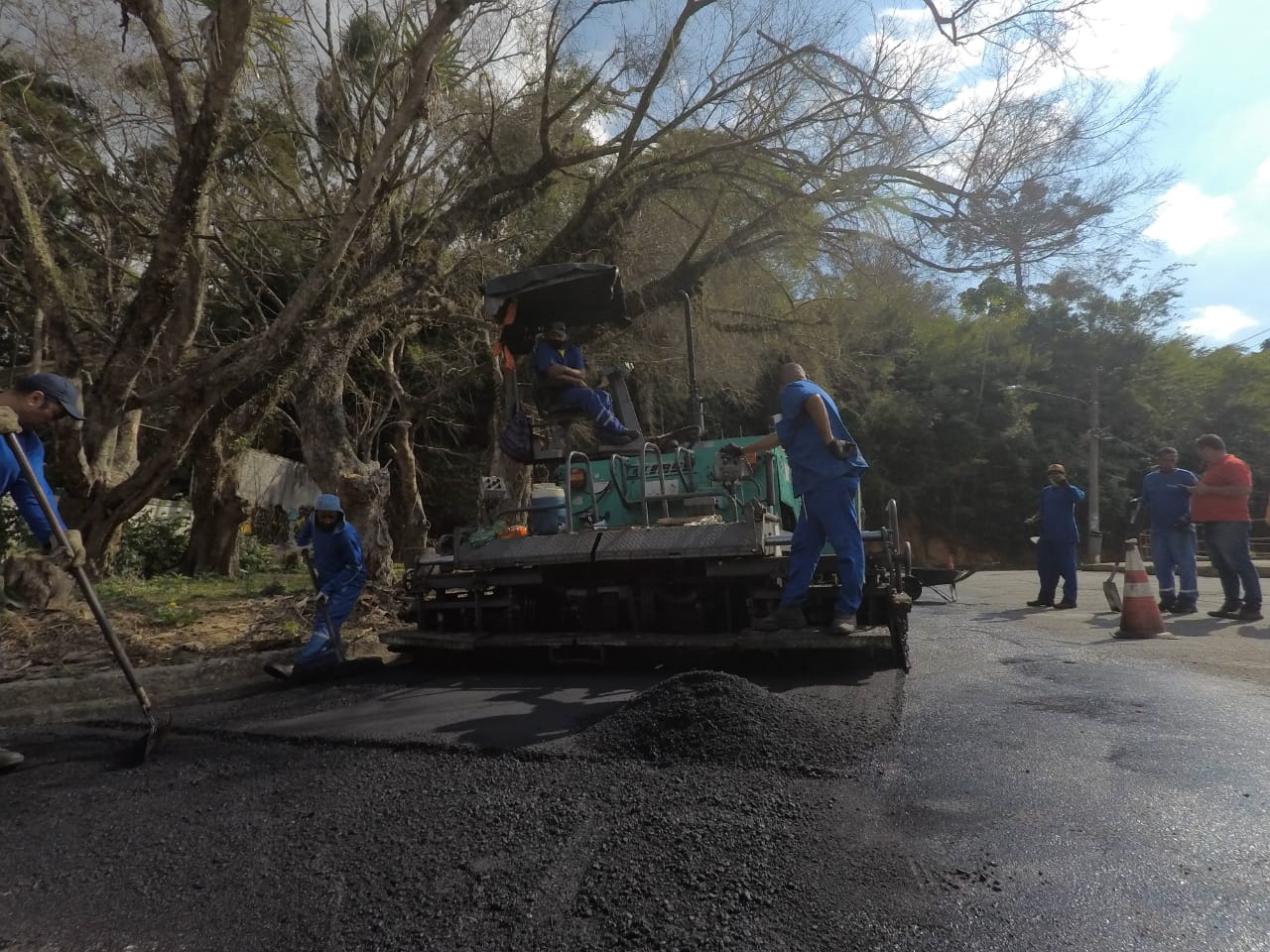Acelera Petrópolis: Nogueira recebe asfalto novo