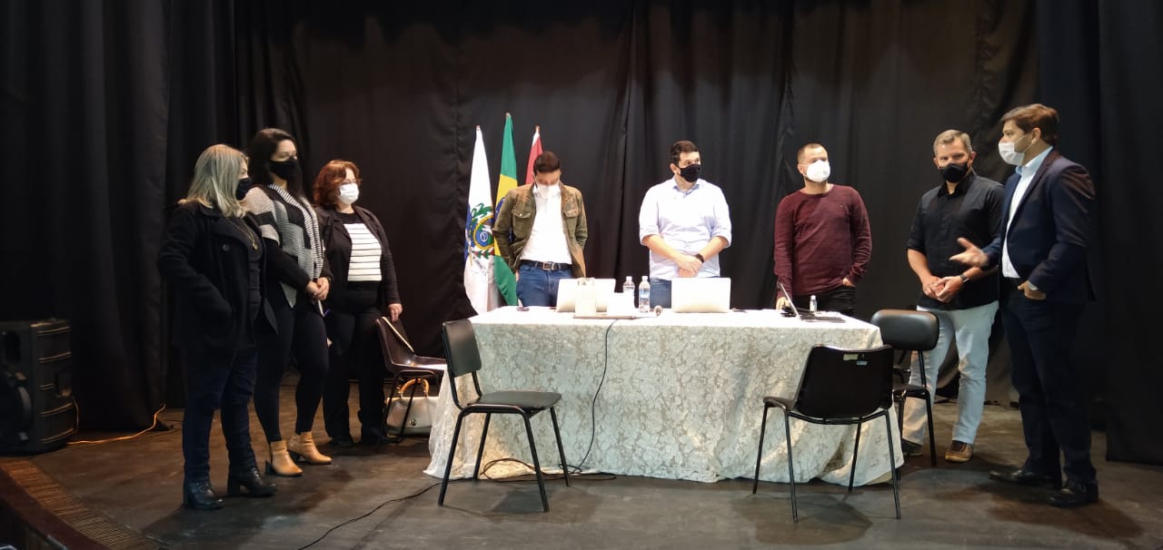 Petrópolis marca presença em mais um encontro com técnicos do FNDE