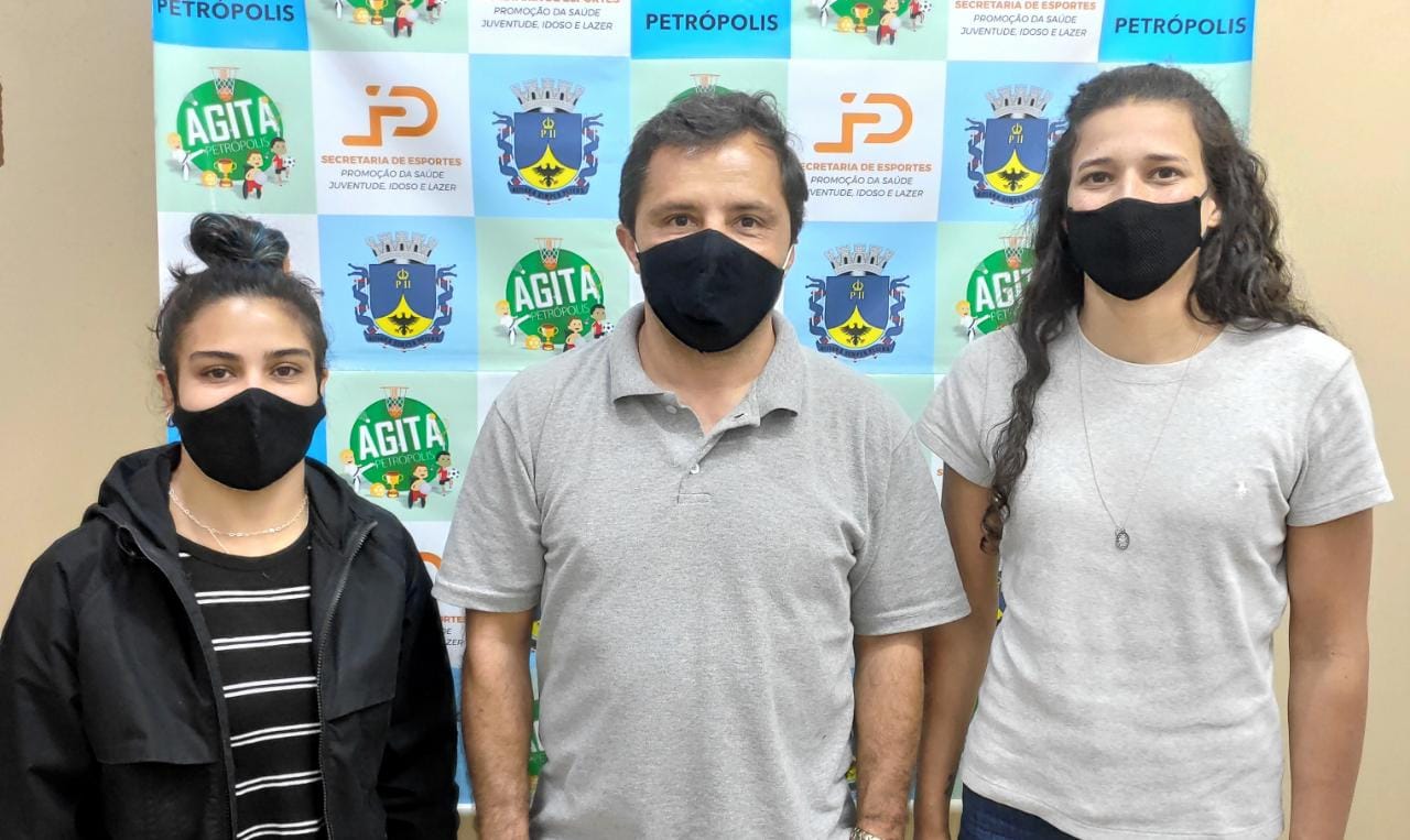 Duas atletas petropolitanas de jiu-jitsu estão se preparando para o Campeonato Brasileiro da CBJJ