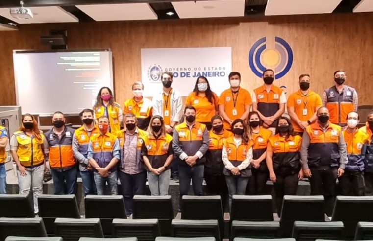 Defesa Civil de Petrópolis participa de encontro realizado pelo Centro Estadual de Monitoramento e Alerta de Desastres Naturais