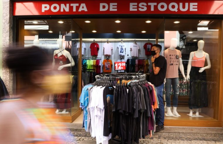 FGV: inflação pelo IPC-S acumula alta de 8,76% em 12 meses