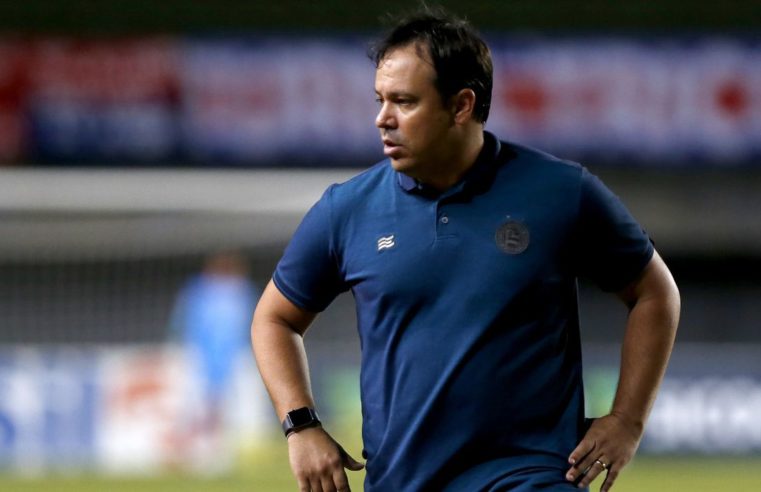 Após oito meses, Dado Cavalcanti deixa comando técnico do Bahia