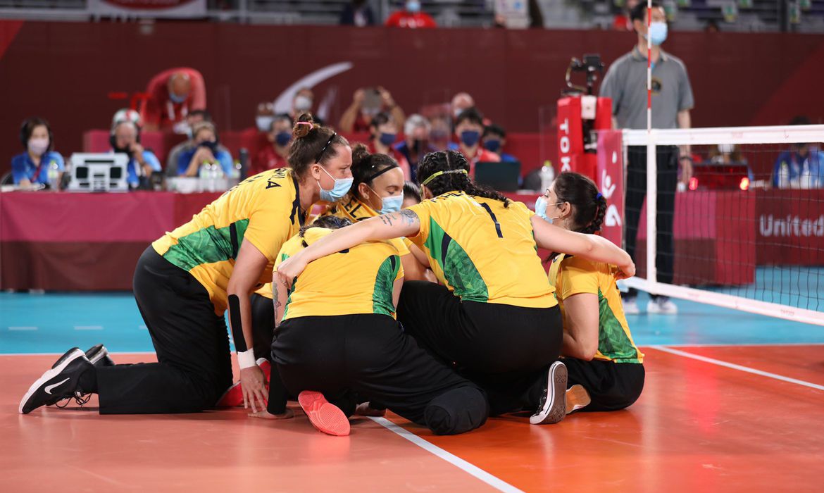 Paralimpíada: vôlei feminino brasileiro estreia com vitória em Tóquio