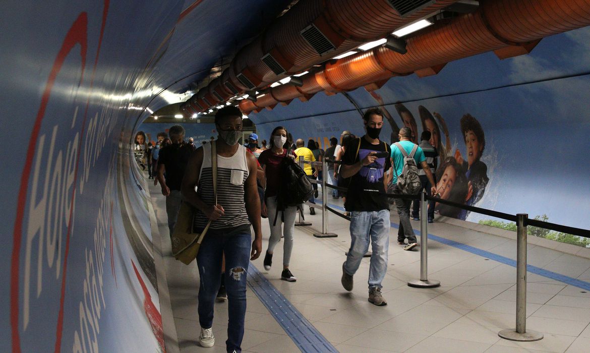 Fiocruz: mortes mantêm queda, mas Delta requer cautela